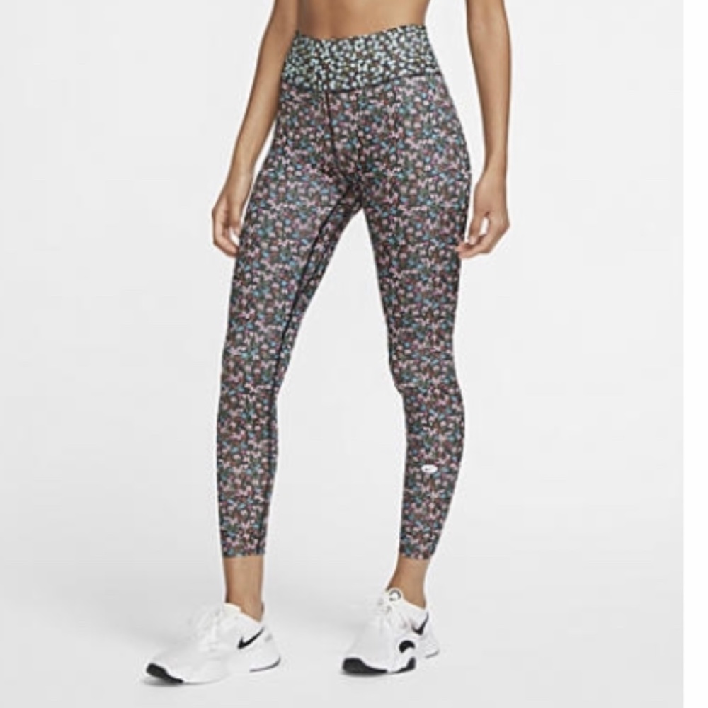 NIKE One women’s mid rise 7/8 leggings, small
